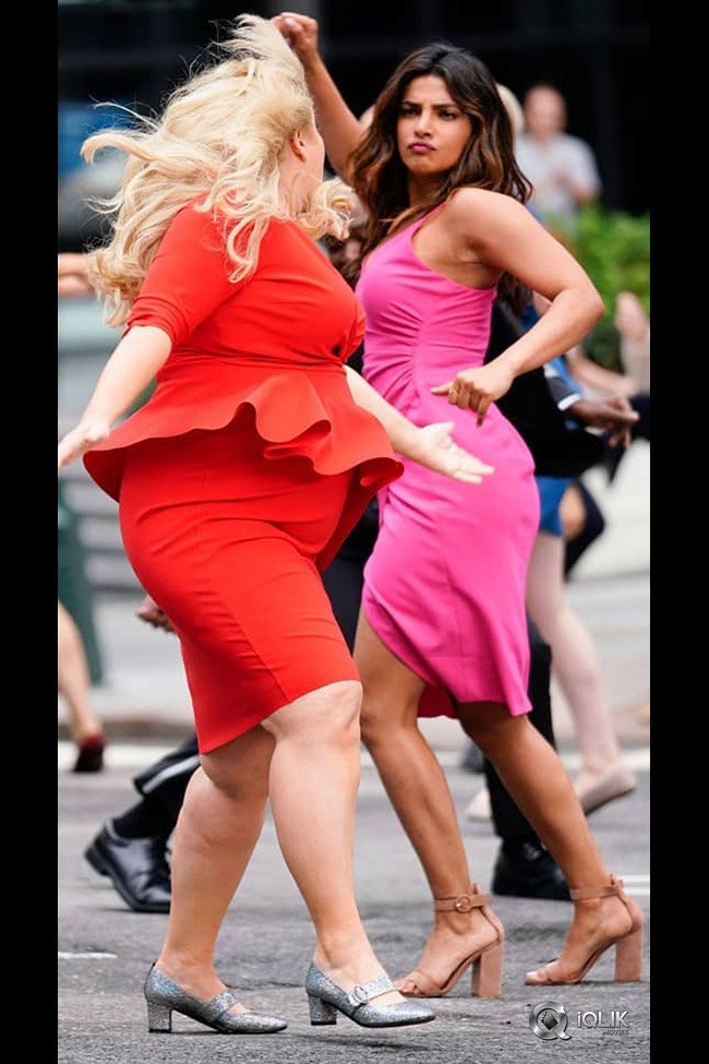 Priyanka-Chopra-Hot-And-Sexy-Photos